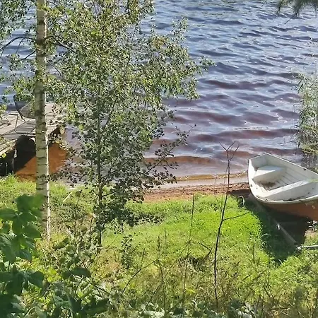 Saarijaervi - Omakotitalo, Oma Ranta 펜션 *