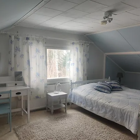 펜션 Saarijaervi - Omakotitalo, Oma Ranta