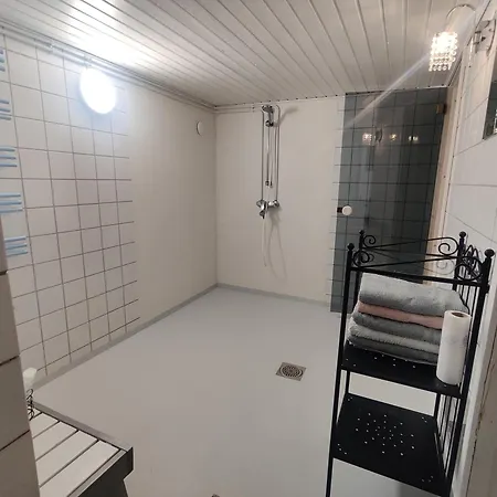 펜션 Saarijaervi - Omakotitalo, Oma Ranta *